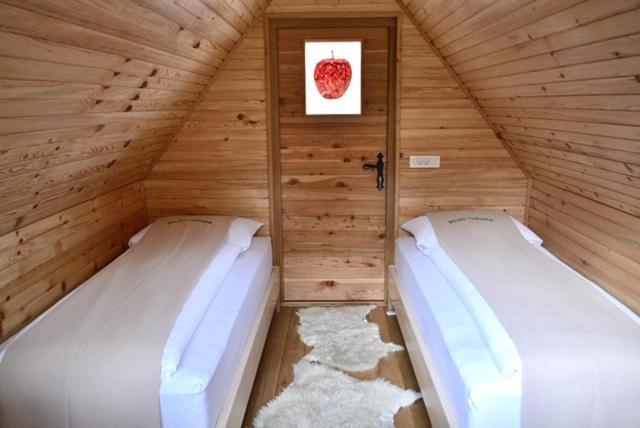 Glamping Naselje Zeleni Turizem Otel Makole Dış mekan fotoğraf