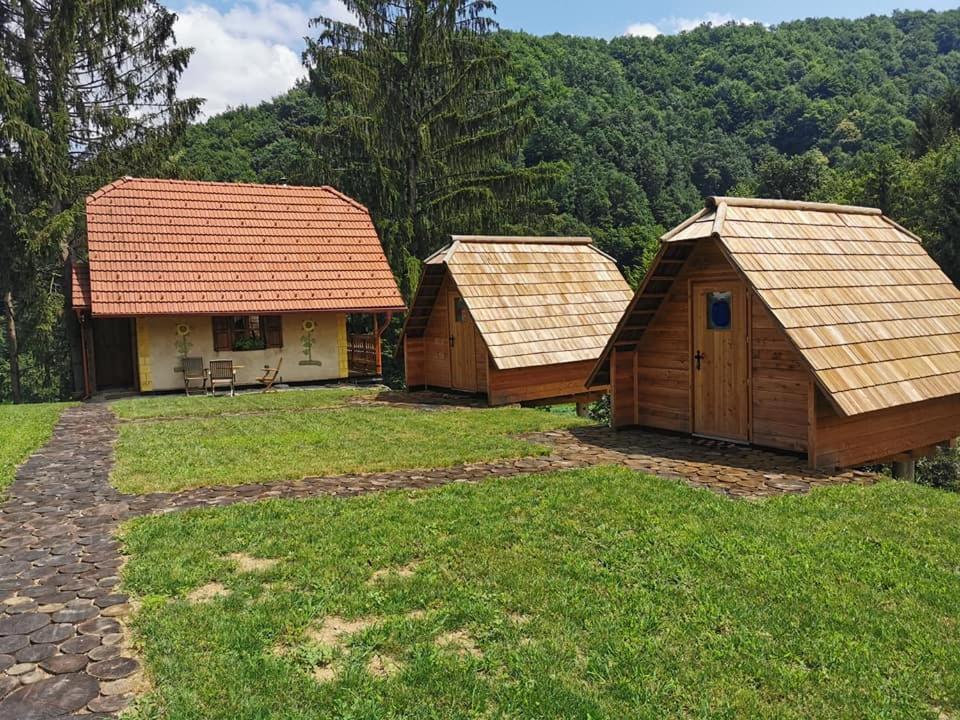 Glamping Naselje Zeleni Turizem Otel Makole Dış mekan fotoğraf