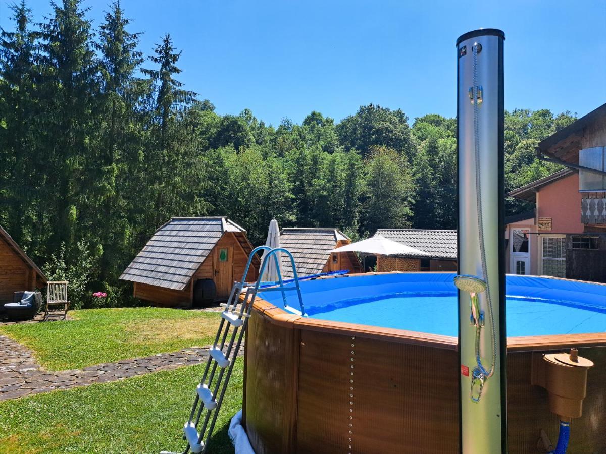 Glamping Naselje Zeleni Turizem Otel Makole Dış mekan fotoğraf